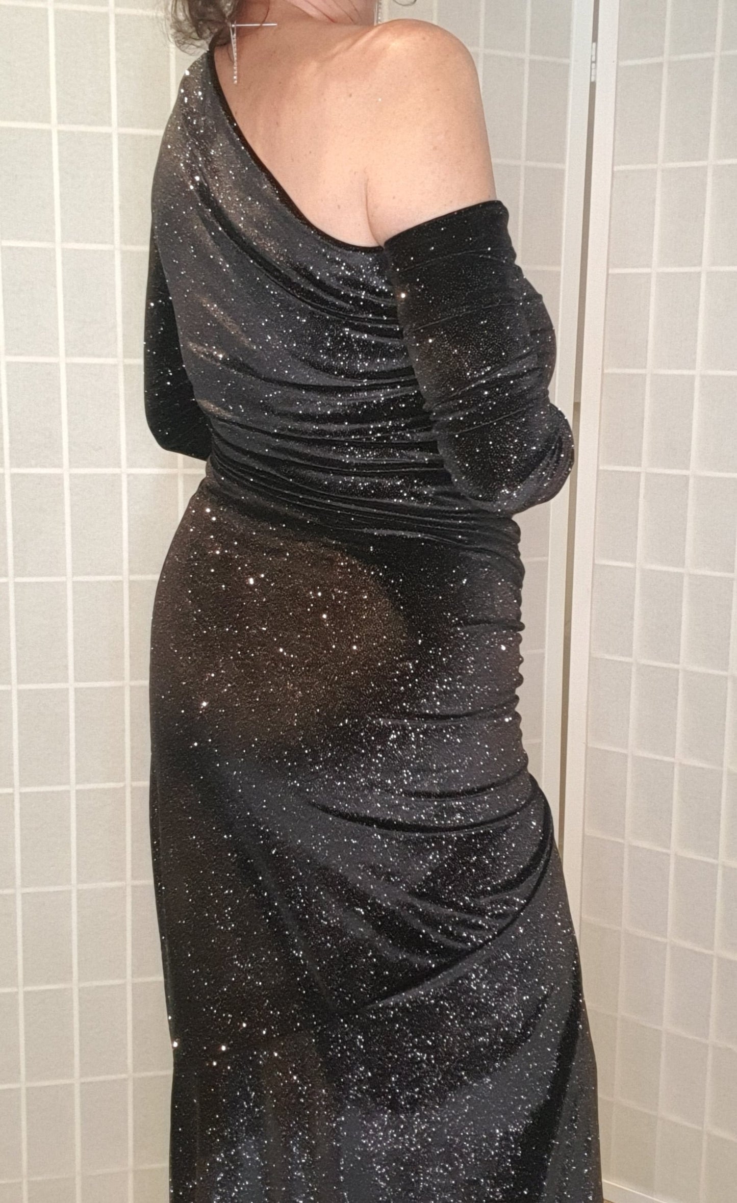 Long Isara dress Black Sparkle Velvet
